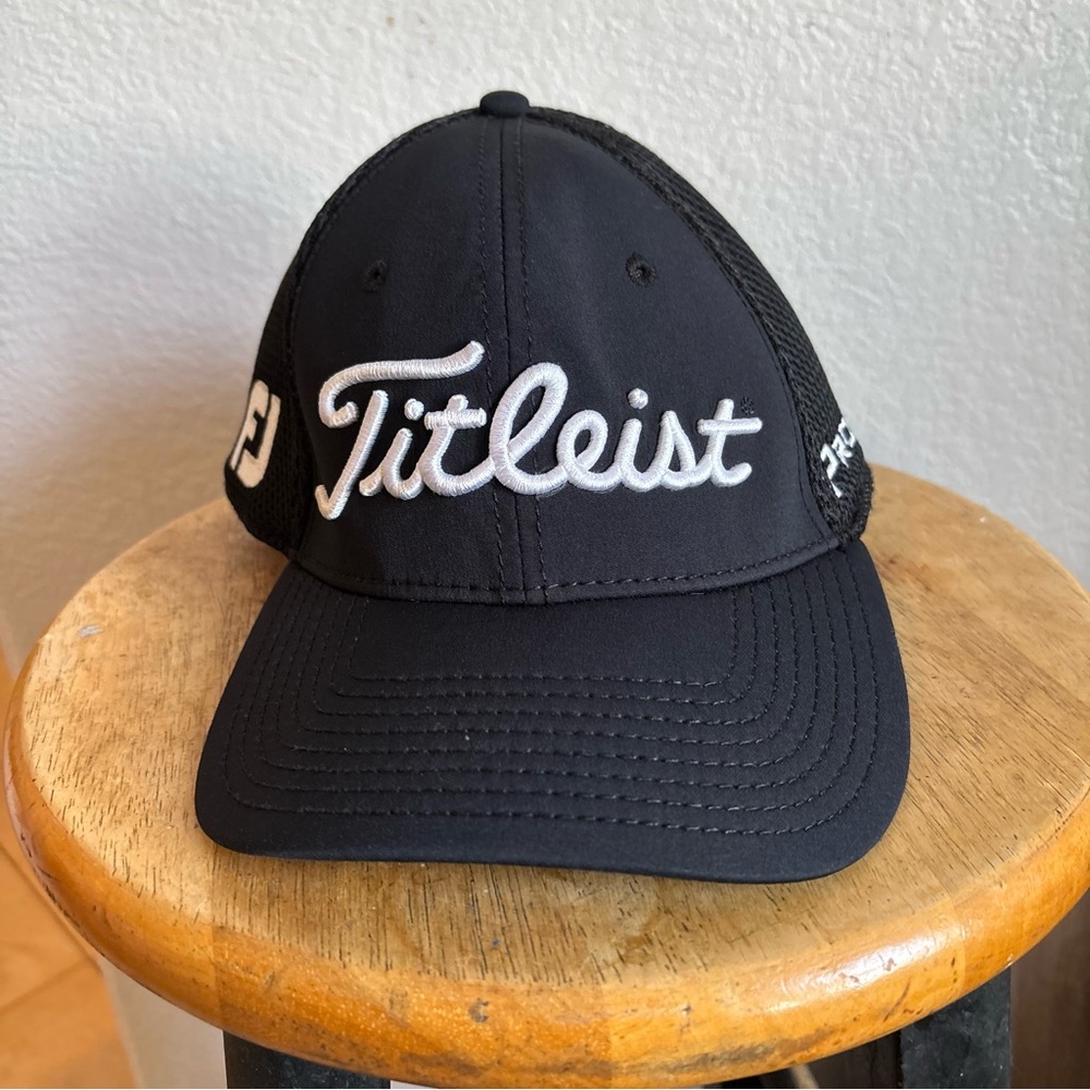 Titleist Black and White Golf Hat